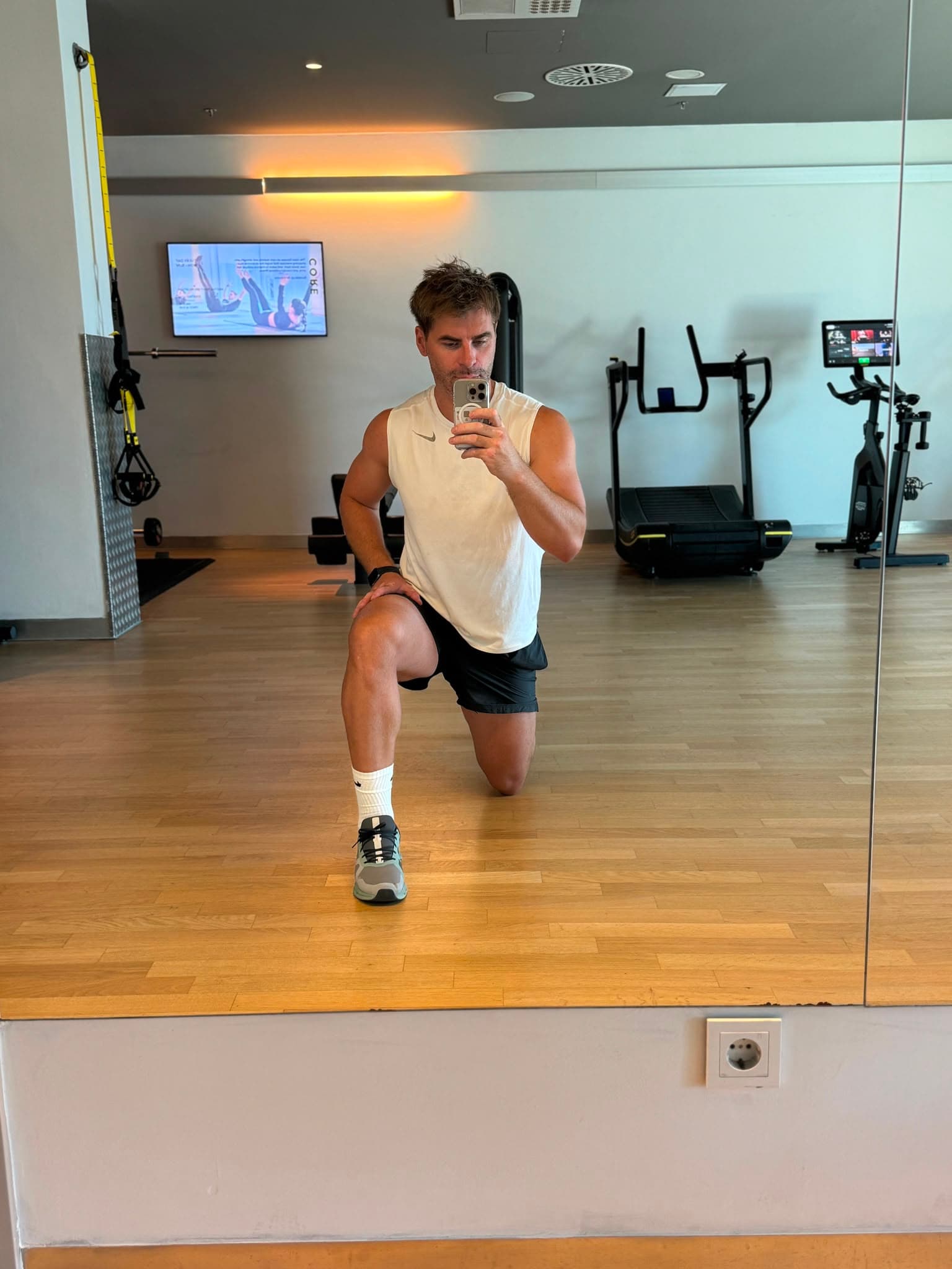 Ady, Sporttherapeut und Personal Trainer, echtes Trainingsfoto